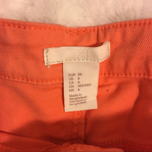 Salmon H&M shorts - Picture 3 of 3